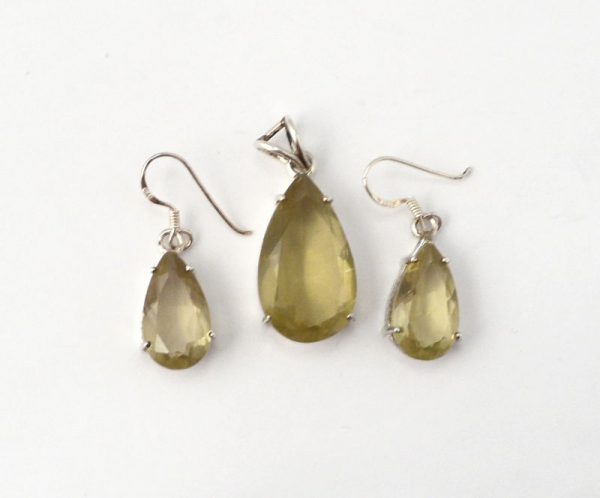 Green Quartz (Quartz Verde) Pendant and Earrings Set All Crystal Jewelry earrings